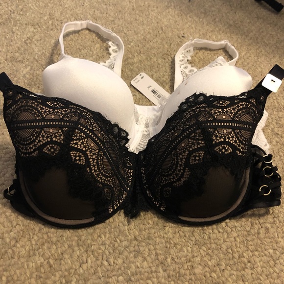 Bras and underwear - Picture 2 of 5